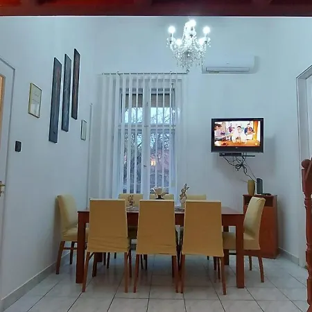 Civis Gold Apartment *